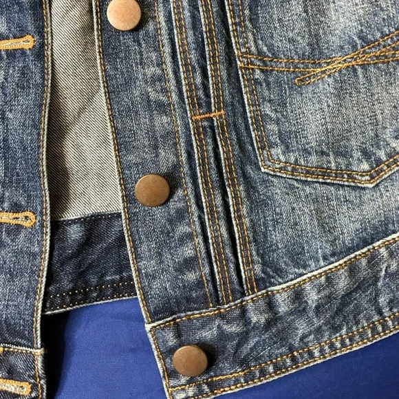 Women’s Gap 1969 Cropped Denim Jean Jacket SZ Small - Picture 4 of 6